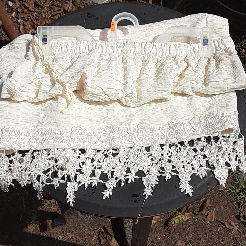 Skirt - Picture 3 of 4